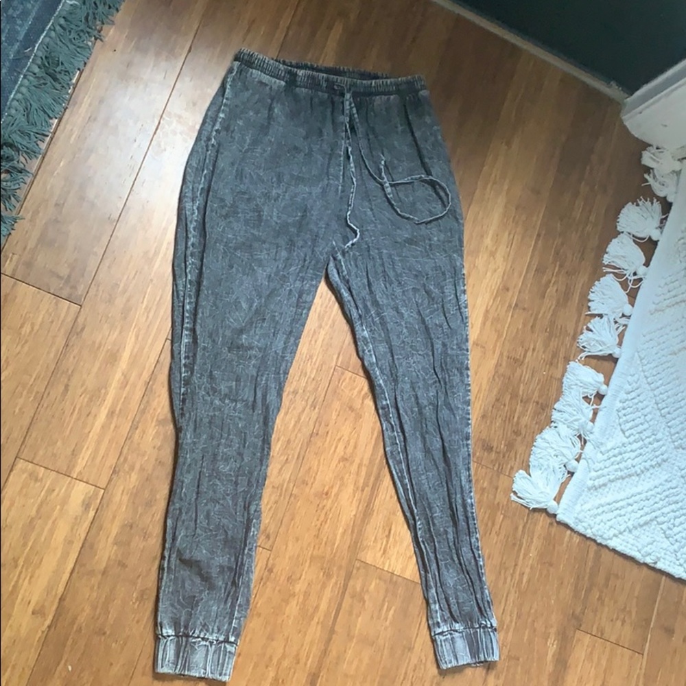 Black acid wash draw string joggers.